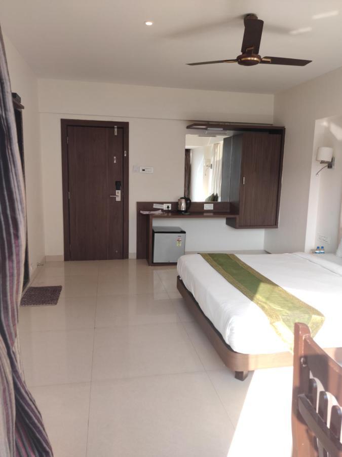 Staycation Holiday Navi Mumbai Exterior foto